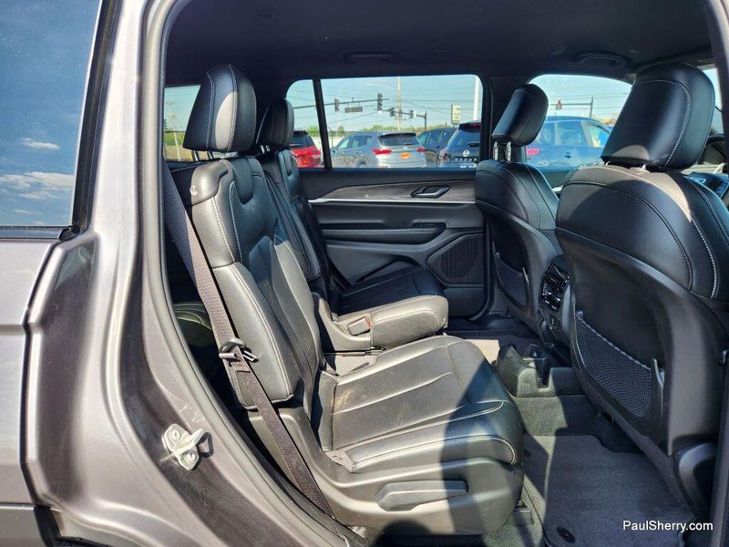 Used 2024 Jeep Grand Cherokee L Limited Black