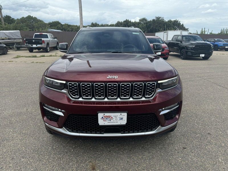 2024 Jeep Grand Cherokee Summit Reserve 4xeImage 3