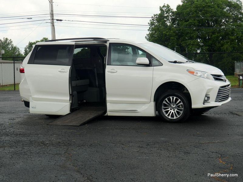 Used 2020 Toyota Sienna XLEImage 7