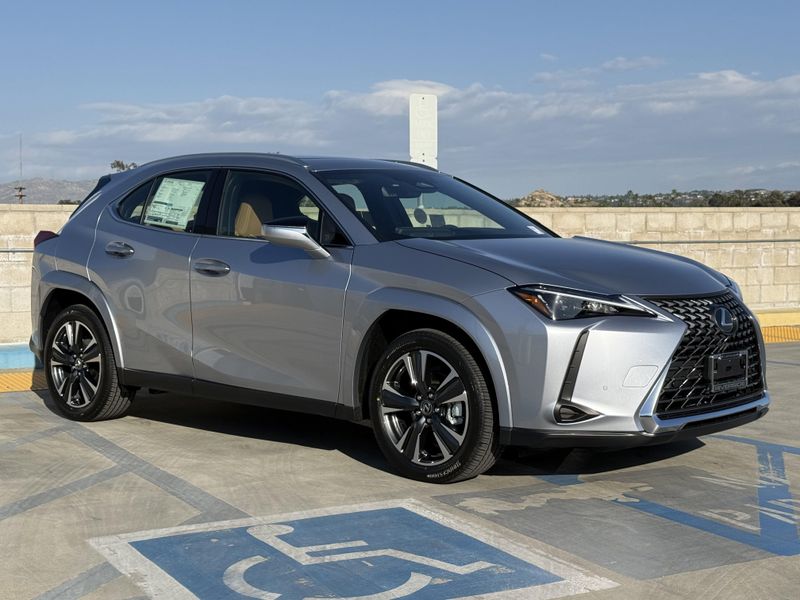 New 2026 Lexus UX 300h PremiumImage 2