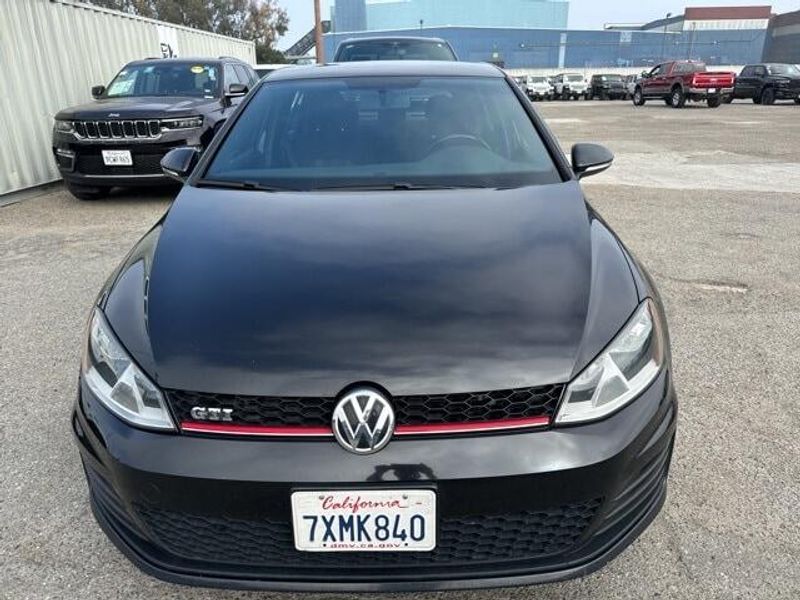 2017 Volkswagen Golf GTI SImage 2