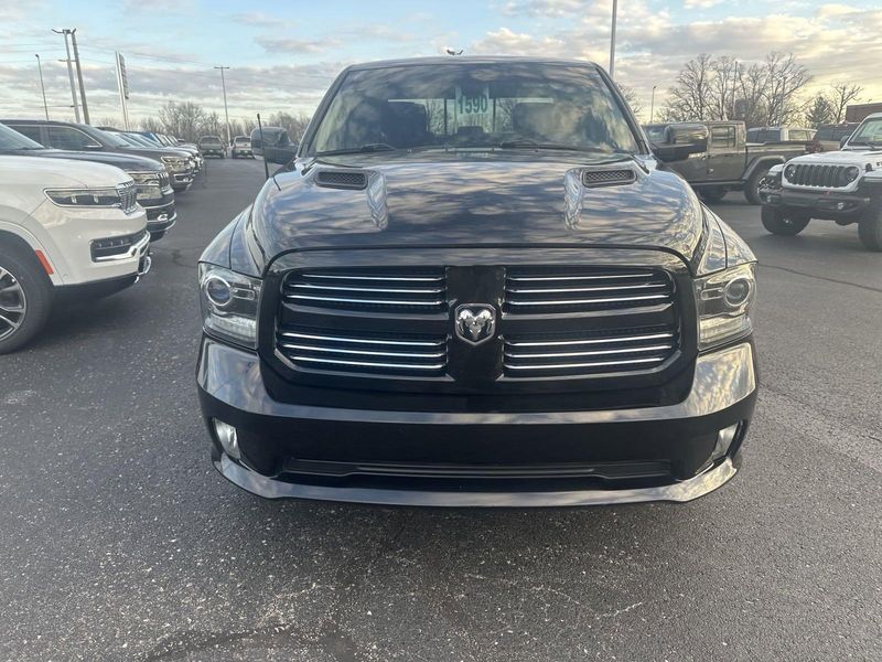 2016 RAM 1500 SportImage 2