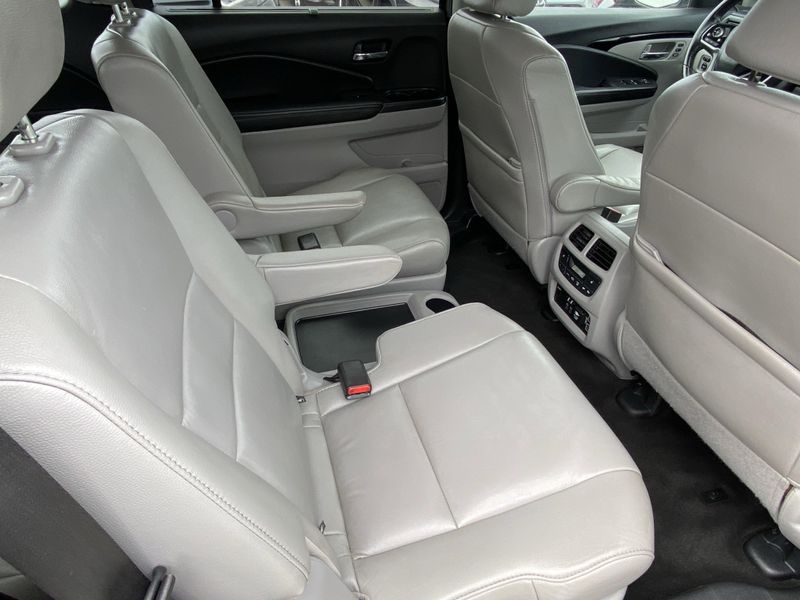Used 2019 Honda Pilot TouringImage 12