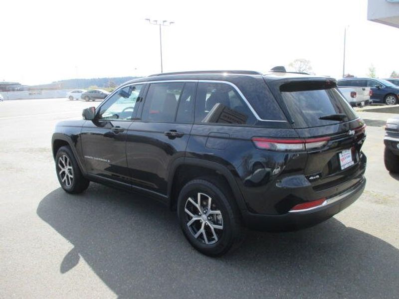 Used 2024 Jeep Grand Cherokee LimitedImage 13