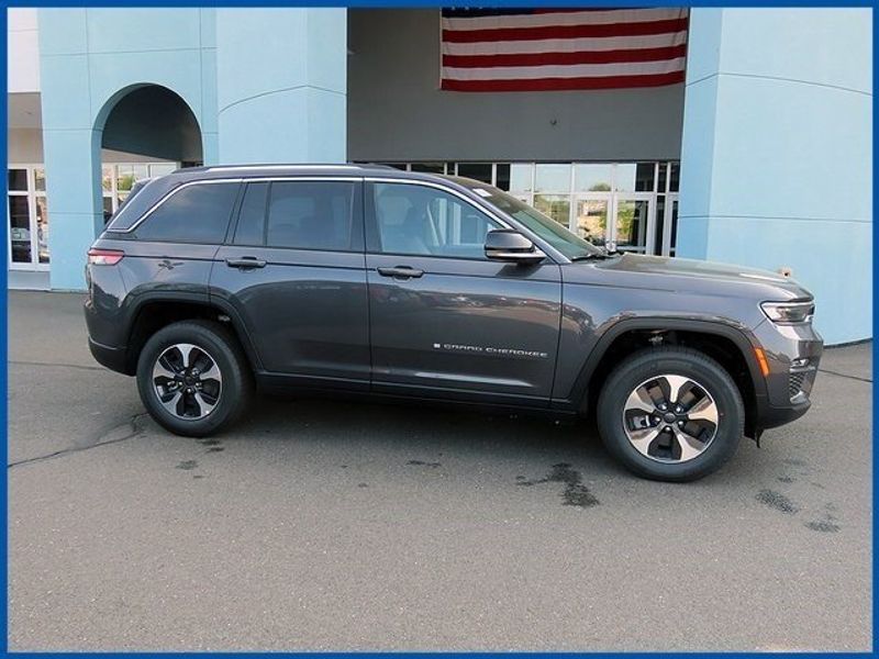 2023 Jeep Grand Cherokee 4xe Base 4xeImage 2