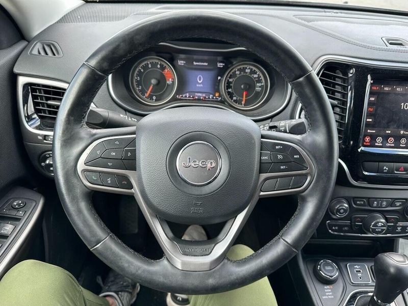 2019 Jeep Cherokee LimitedImage 2