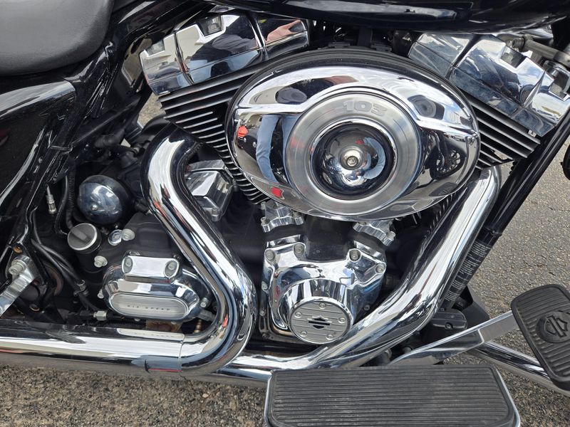 USED 2013 HARLEY ROAD KING Image 10
