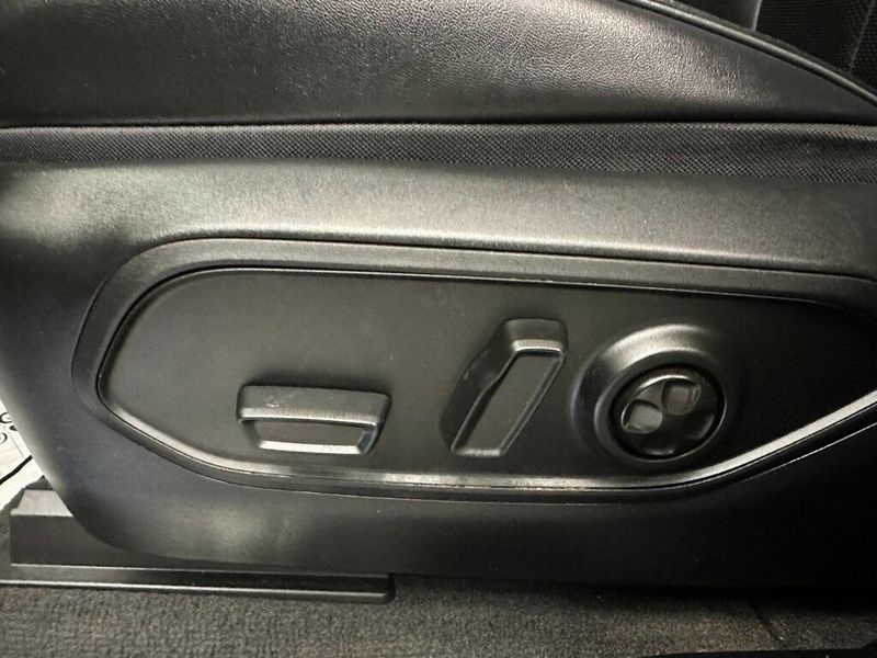 2021 Jeep Grand Cherokee L OverlandImage 24
