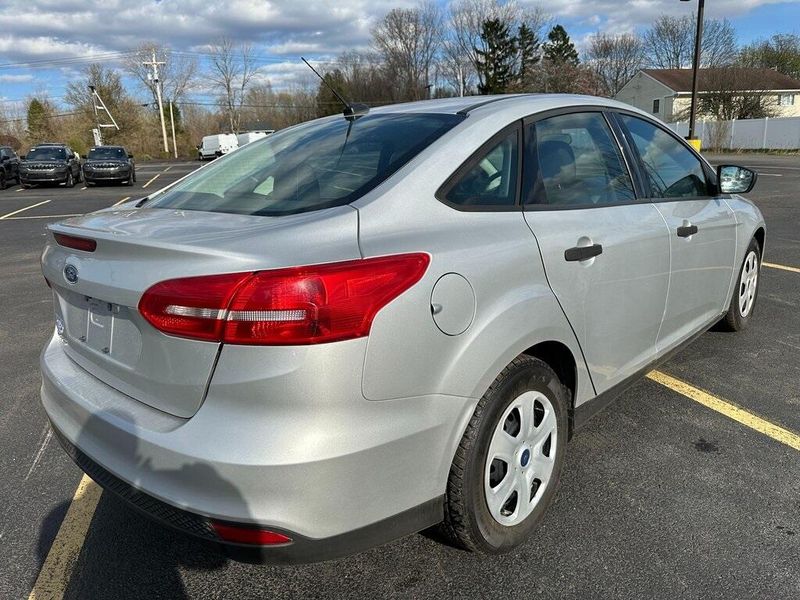 2017 Ford Focus SImage 11
