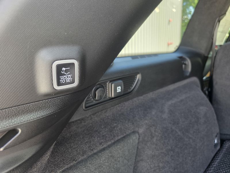 Used 2023 Jeep Grand Cherokee 4xe Summit ReserveImage 9