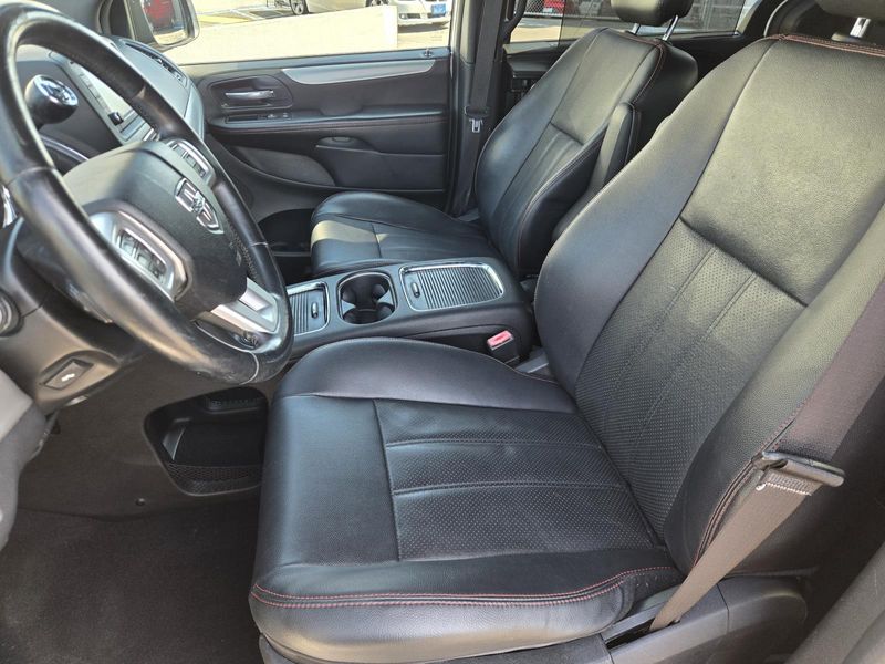 Used 2014 Dodge Grand Caravan 4dr Wgn R/T