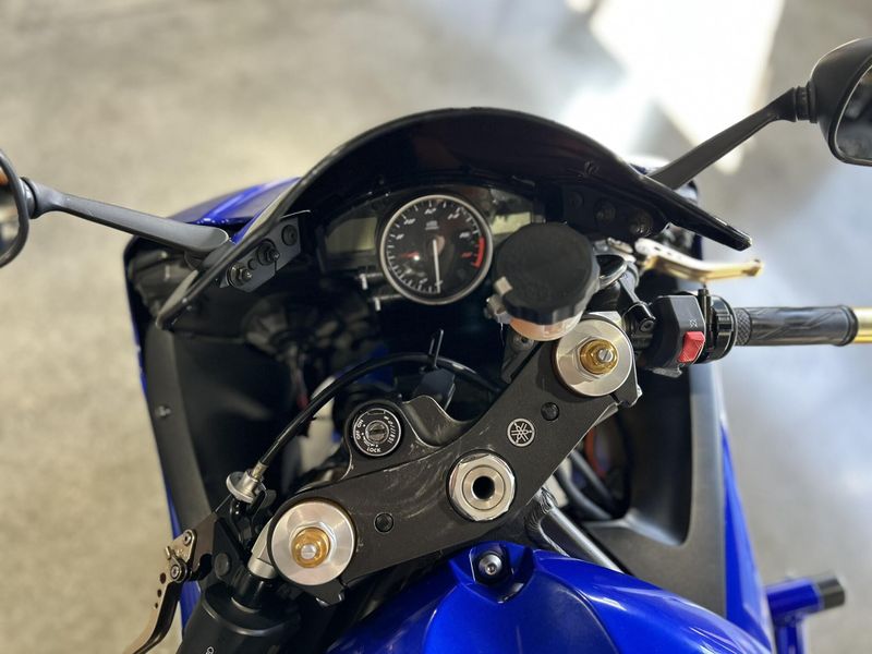 Used 2016 Yamaha YZF-R6 Image 12