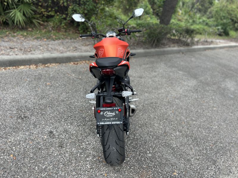 2025 Triumph Street Triple 765 R