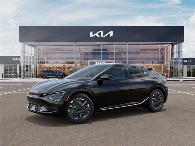 2025 Kia EV6 LightImage 3
