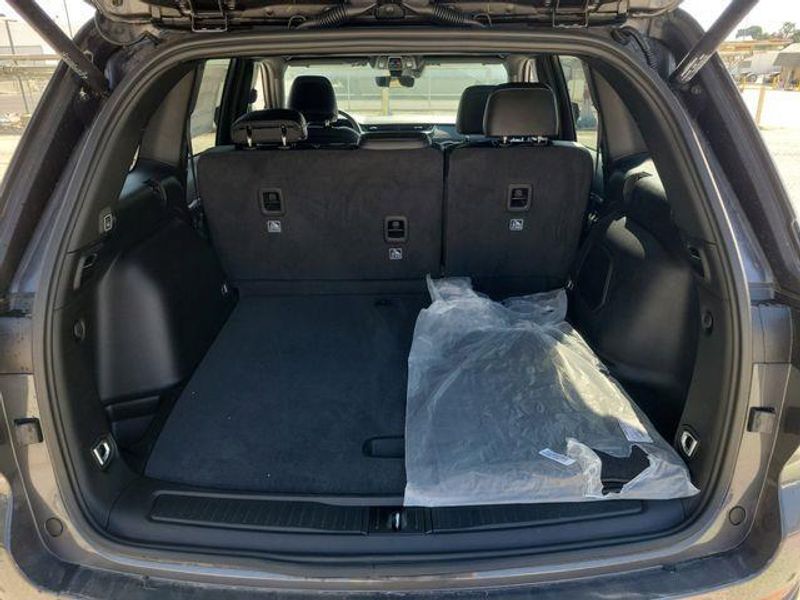 New 2026 Jeep Grand Cherokee Limited 4x4