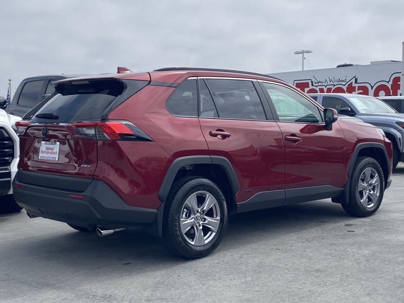 New 2025 Toyota RAV4 Hybrid LEImage 3