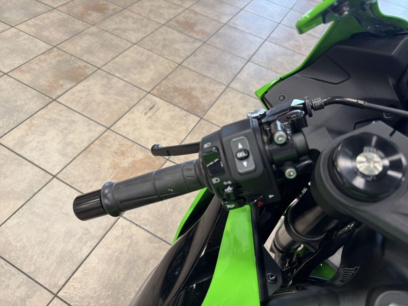 New 2026 Kawasaki NINJA ZX-6R Image 22