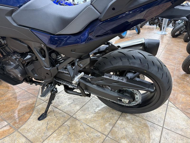2025 Honda NT1100 DCT Image 15