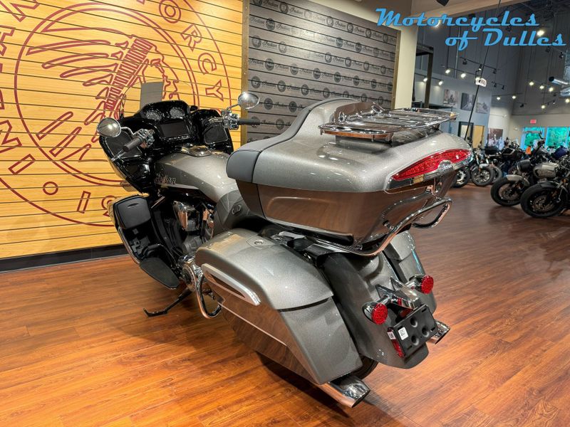2024 Indian Motorcycle Pursuit Limited Image 3