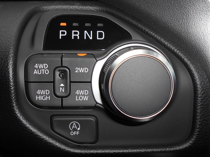 2025 RAM 1500 Big Horn Crew Cab 4x4 5