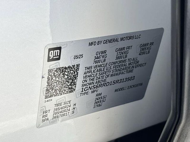 Used 2025 Chevrolet Tahoe RSTImage 36