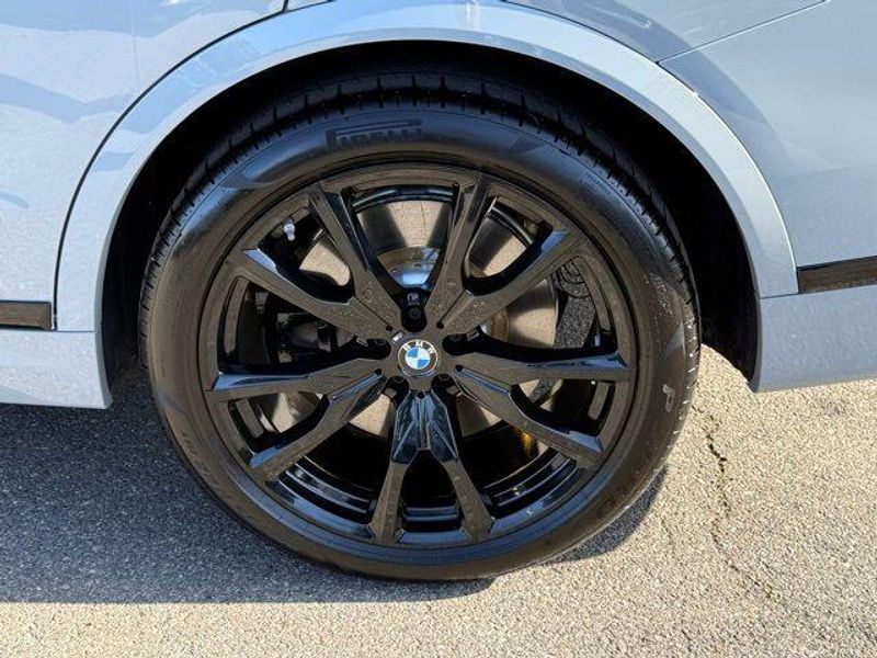 Used 2025 BMW X7 M60iImage 21