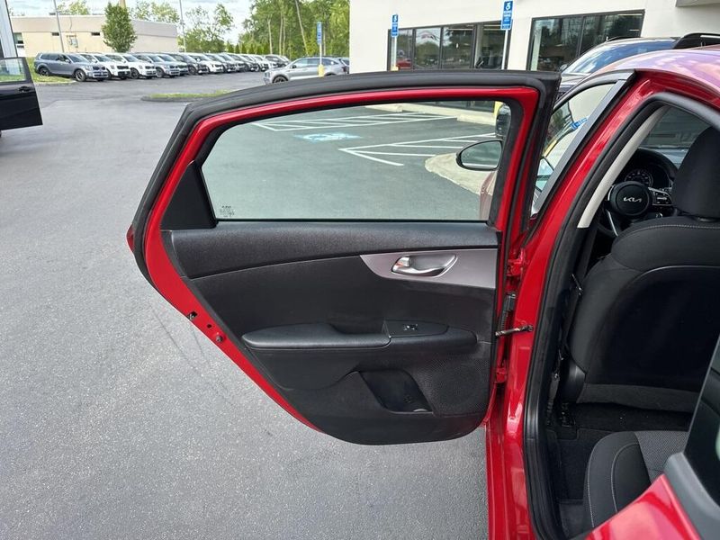 2022 Kia Forte LXSImage 19