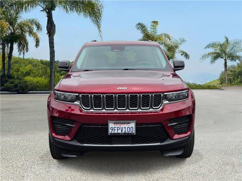 Used 2023 Jeep Grand Cherokee Laredo 4x2
