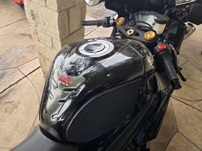 USED 2023 SUZUKI GSXR1000R CA Image 13