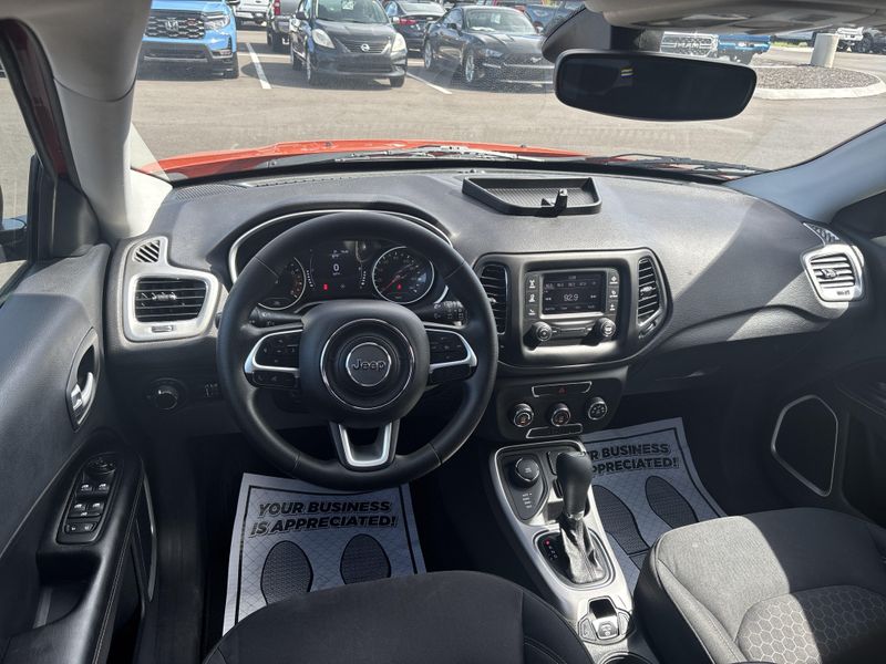 Used 2017 Jeep New Compass SportImage 9