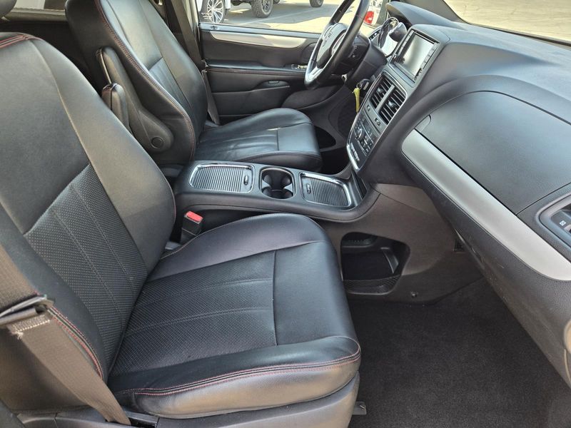 Used 2014 Dodge Grand Caravan 4dr Wgn R/T