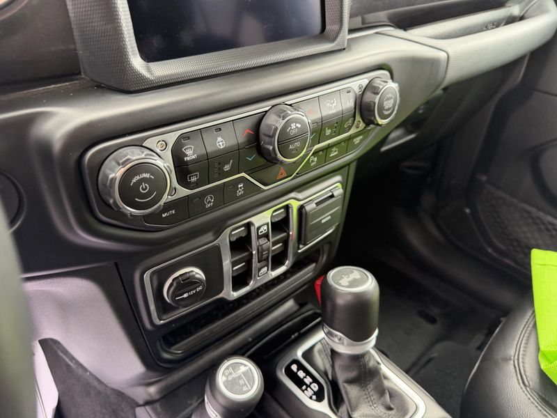 Used 2021 Jeep Wrangler Unlimited Sahara AltitudeImage 27
