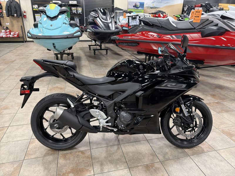 New 2026 Yamaha YZF-R3 ABS Image 14