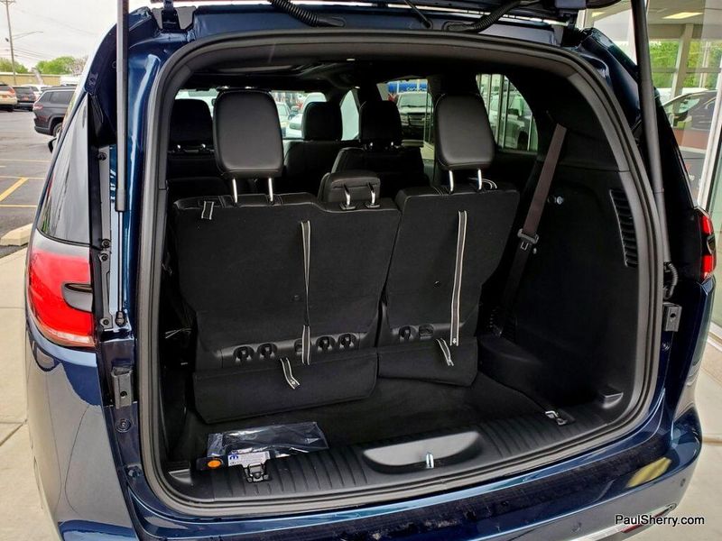 2025 Chrysler Pacifica SelectImage 13