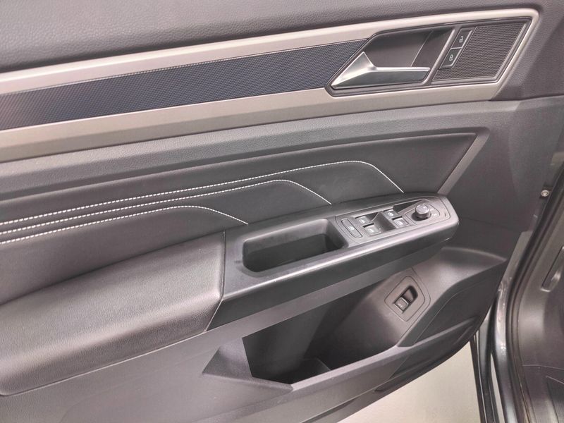 2020 Volkswagen Atlas Cross Sport SEL photo 28