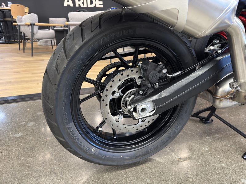 2025 BMW F 800 GS - BLACK STORM METALLIC