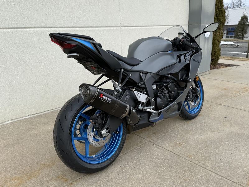 じじ 2026 Kawasaki Ninja® ZX™-6R ABS | Virgil Naff's