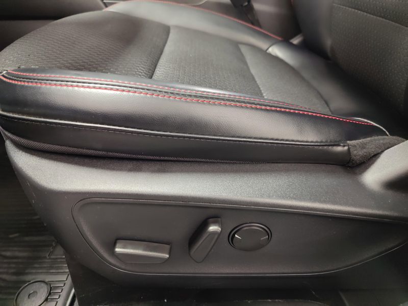 Used 2024 Ford Escape ST-Line Select AWD w/Tech #2 PkgImage 15