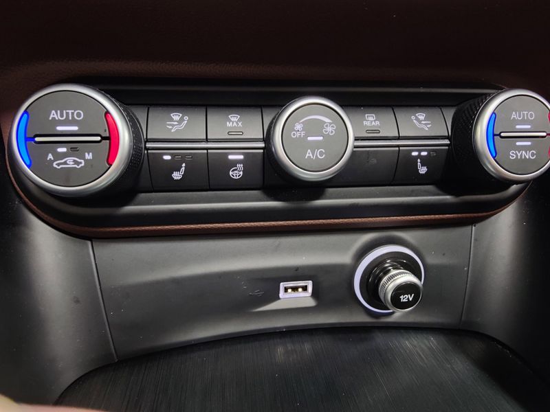 2021 Alfa Romeo Stelvio Nero AWD w/Sunroof/Activ AsstImage 26