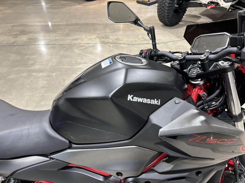 Used 2025 Kawasaki Z500 SE ABS Image 11