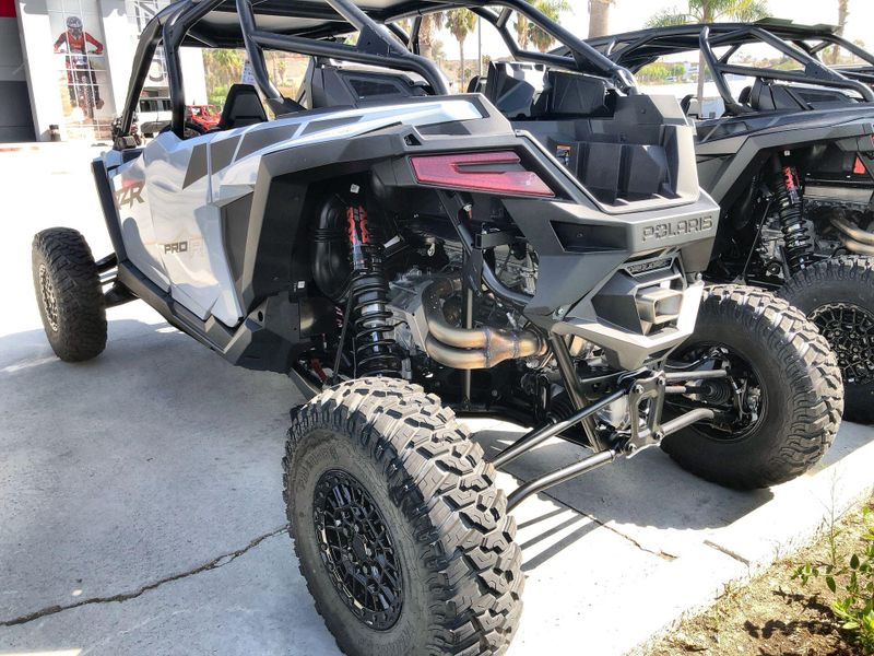 New 2026 Polaris RZR PRO R 4 ULTIMATE Image 14
