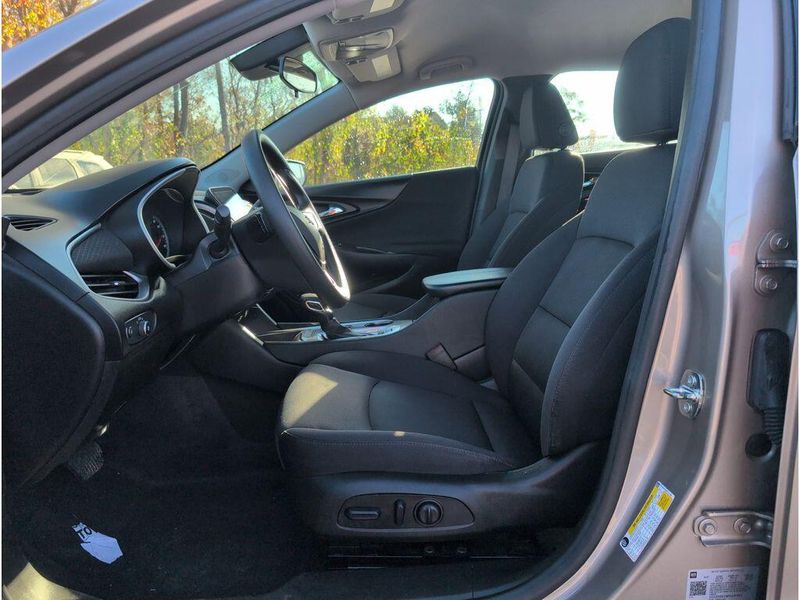 Used 2023 Chevrolet Malibu LTImage 10