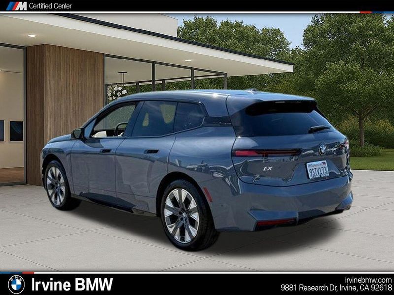 Used 2026 BMW iX xDrive45Image 12