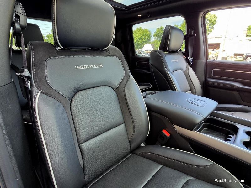 New 2026 RAM 1500 Laramie Crew Cab 4x4 5'7' Box