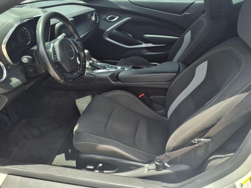 2017 Chevrolet Camaro 1LTImage 5