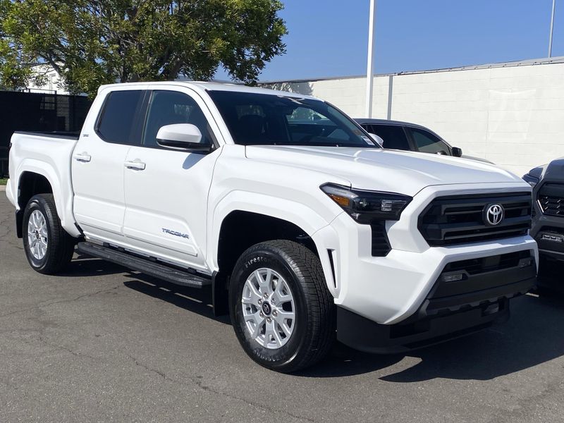 New 2025 Toyota Tacoma SR5Image 2