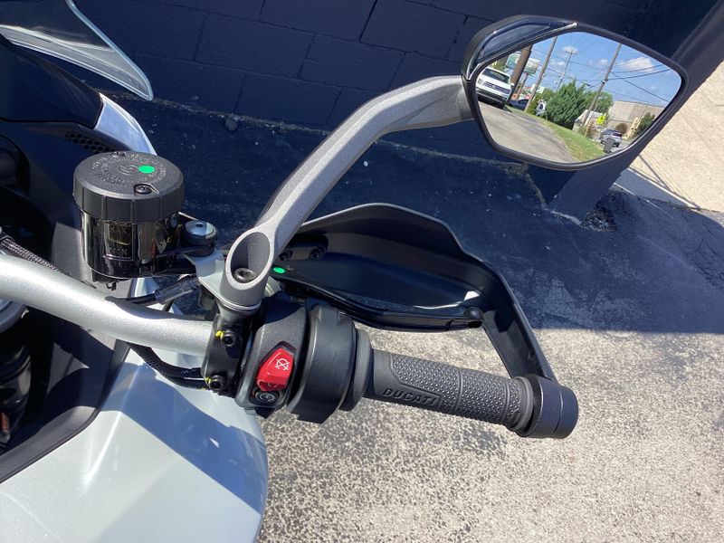 New 2025 Ducati MULTISTRADA V4 S TRAVELRADAR 