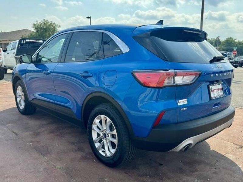 Used 2020 Ford Escape SEImage 9