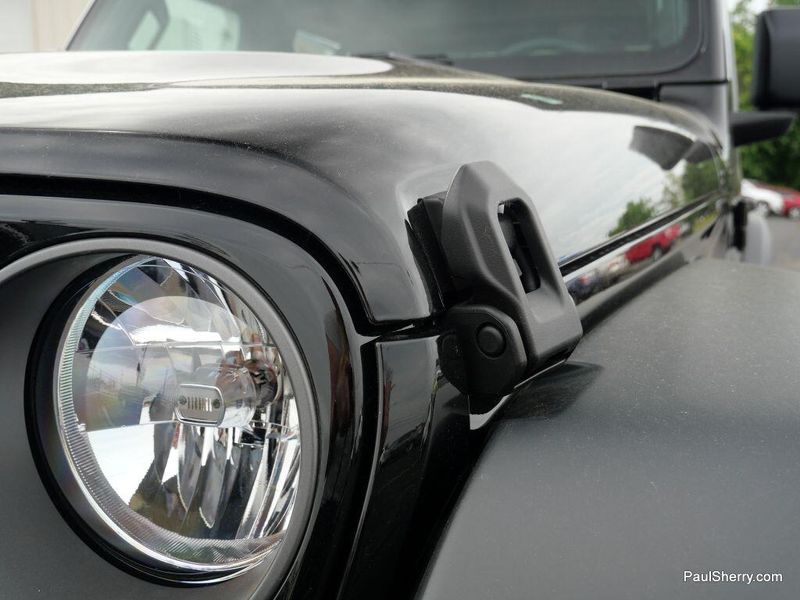 2025 Jeep Wrangler 2-door SportImage 16