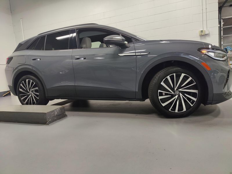 Used 2024 Volkswagen ID.4 S w/Glass RoofImage 3